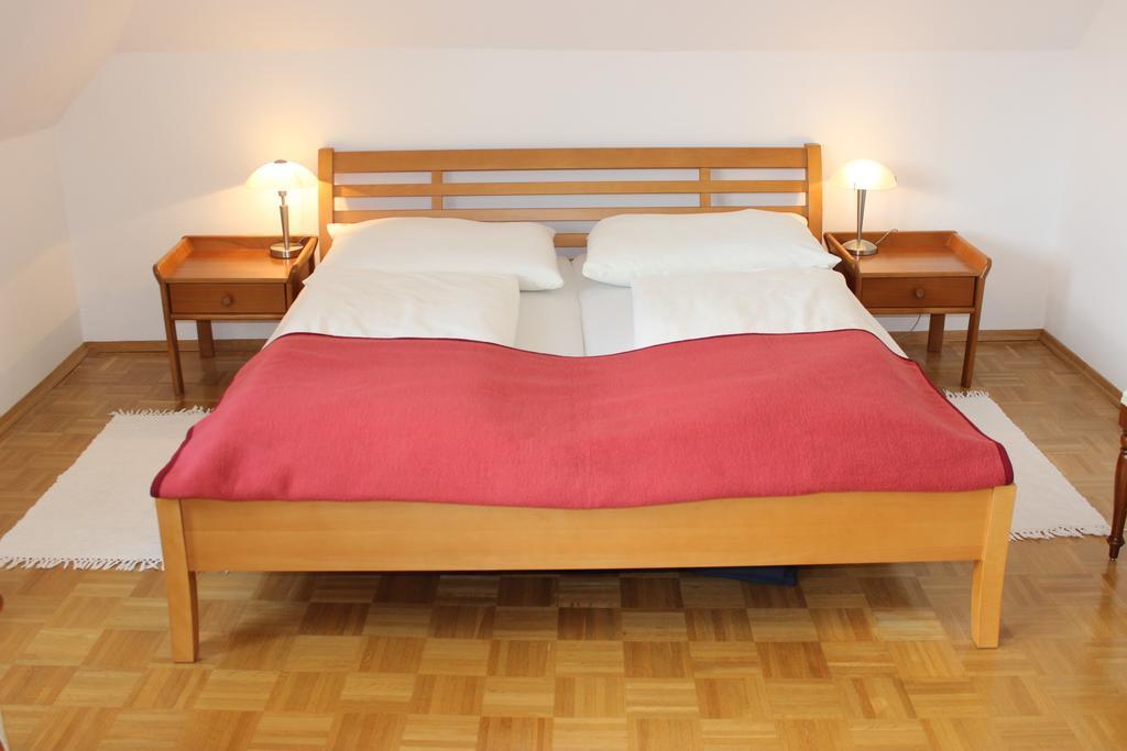 Ferienwohnung Und Gaestezimmer Korb Krumpendorf Room photo